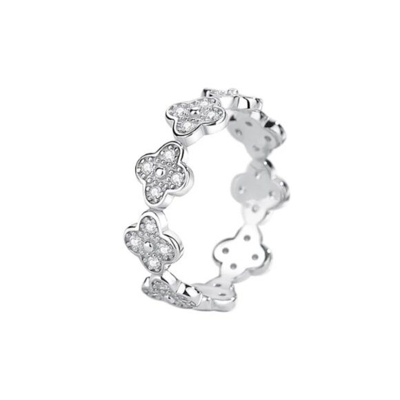 Classic Clover Design Diamond CZ on .925 Sterling Silver - Picture 1 of 3